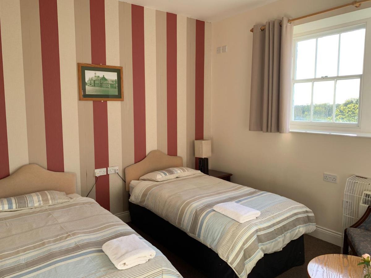Jersey Accommodation And Activity Centre Gorey Екстериор снимка