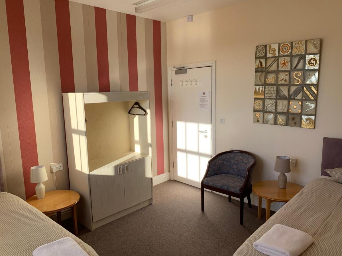 Jersey Accommodation And Activity Centre Gorey Екстериор снимка